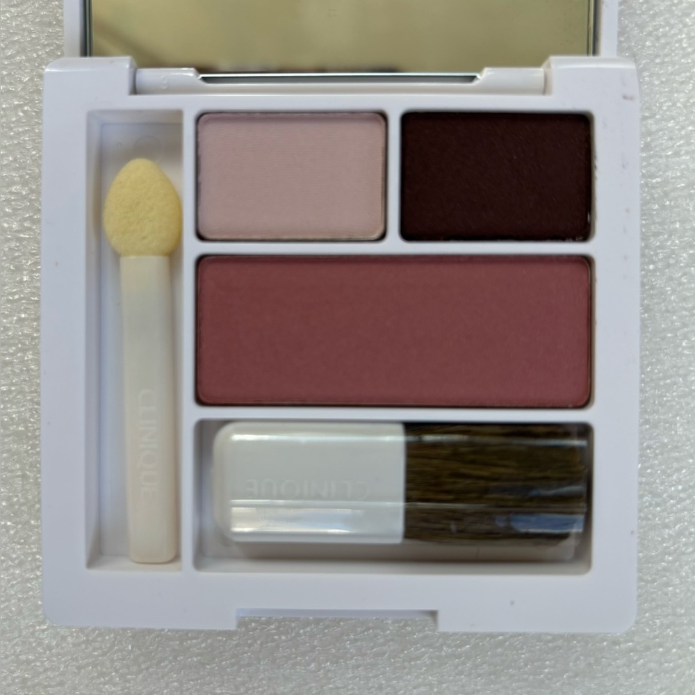 CLINIQUE Morning Java & Pink Chocolate EYE SHADOWS Smoldering Plum Blush COMPACT